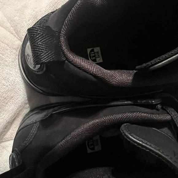 Jordan spizike black new 10.5